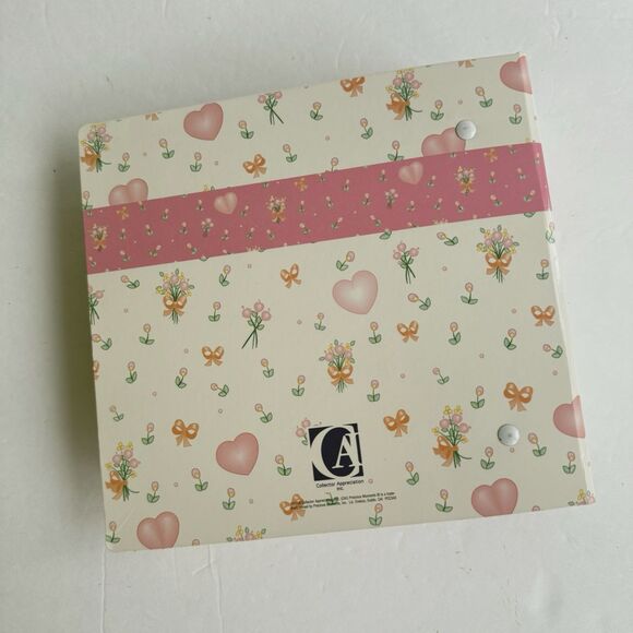 Vtg 1996 The Enesco Precious Moments Log Book Collectors Club Catalog 1979-1998 - Picture 11 of 11